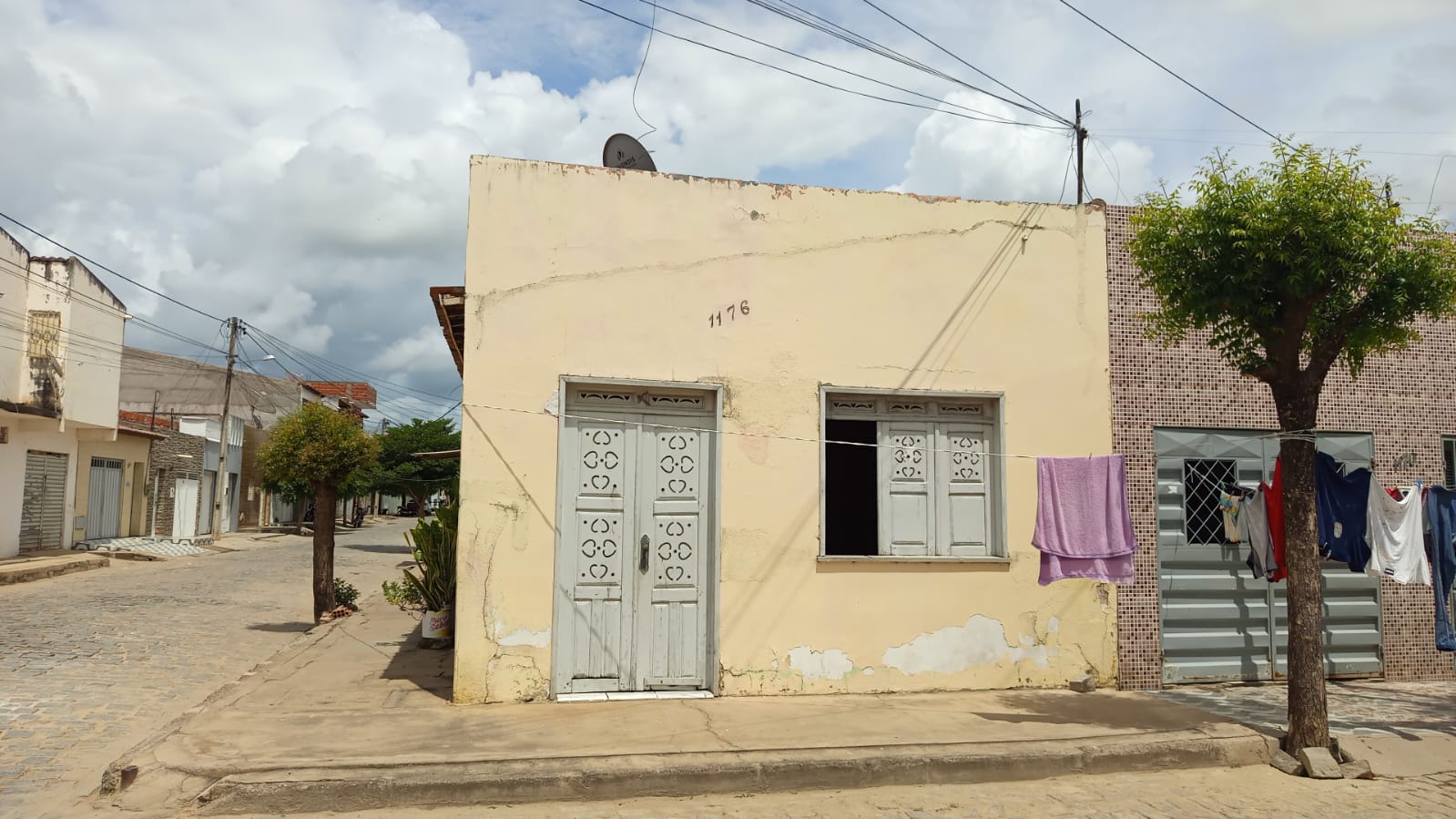 CASA NA CIDADE NOVA 6X25 , NA RUA ZILAR MOREIRA
